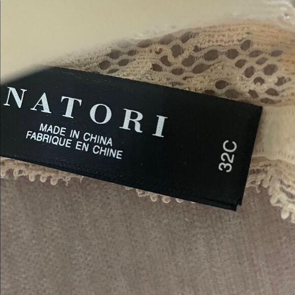 Natori Cream Lace Bra - Picture 2 of 5